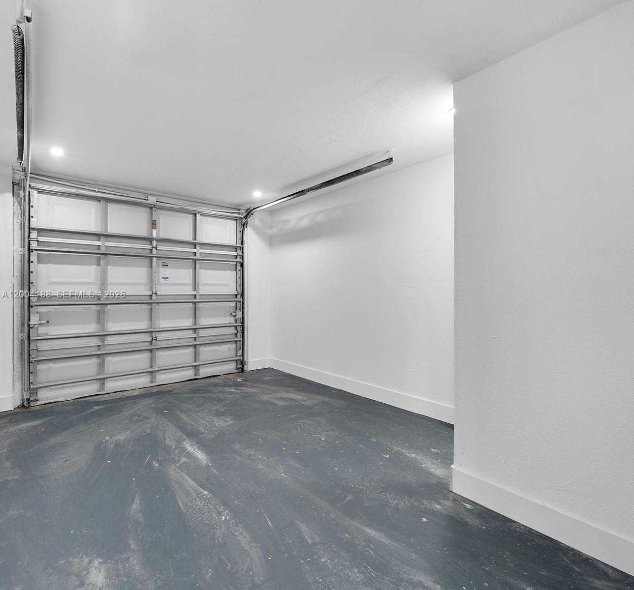 COLLIER MANOR 3RD ADD - Residential