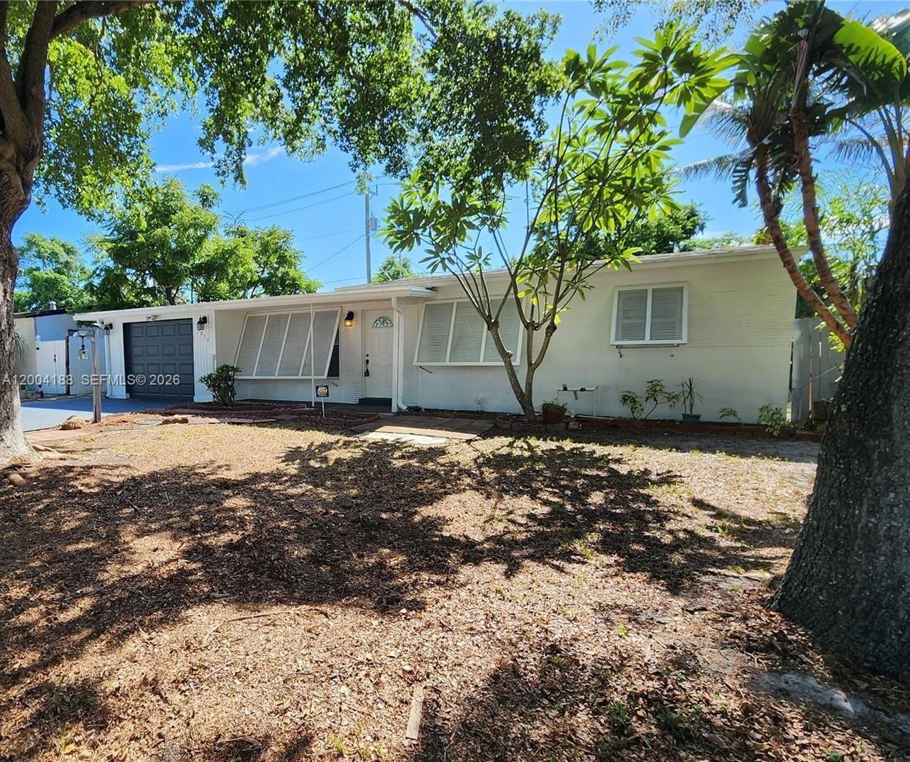 COLLIER MANOR 3RD ADD - Residential