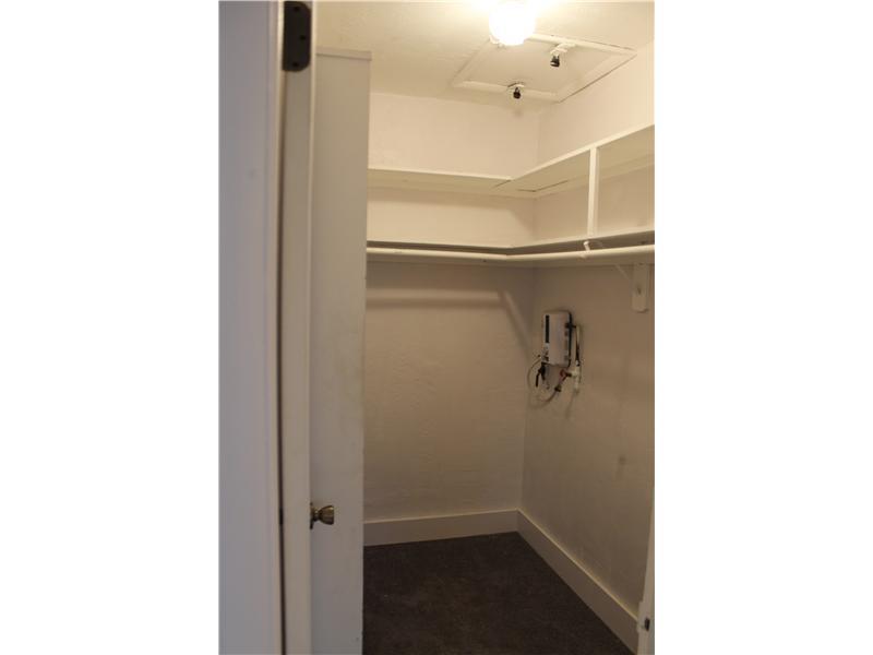 HIDDEN WATERS CONDO - Residential Lease