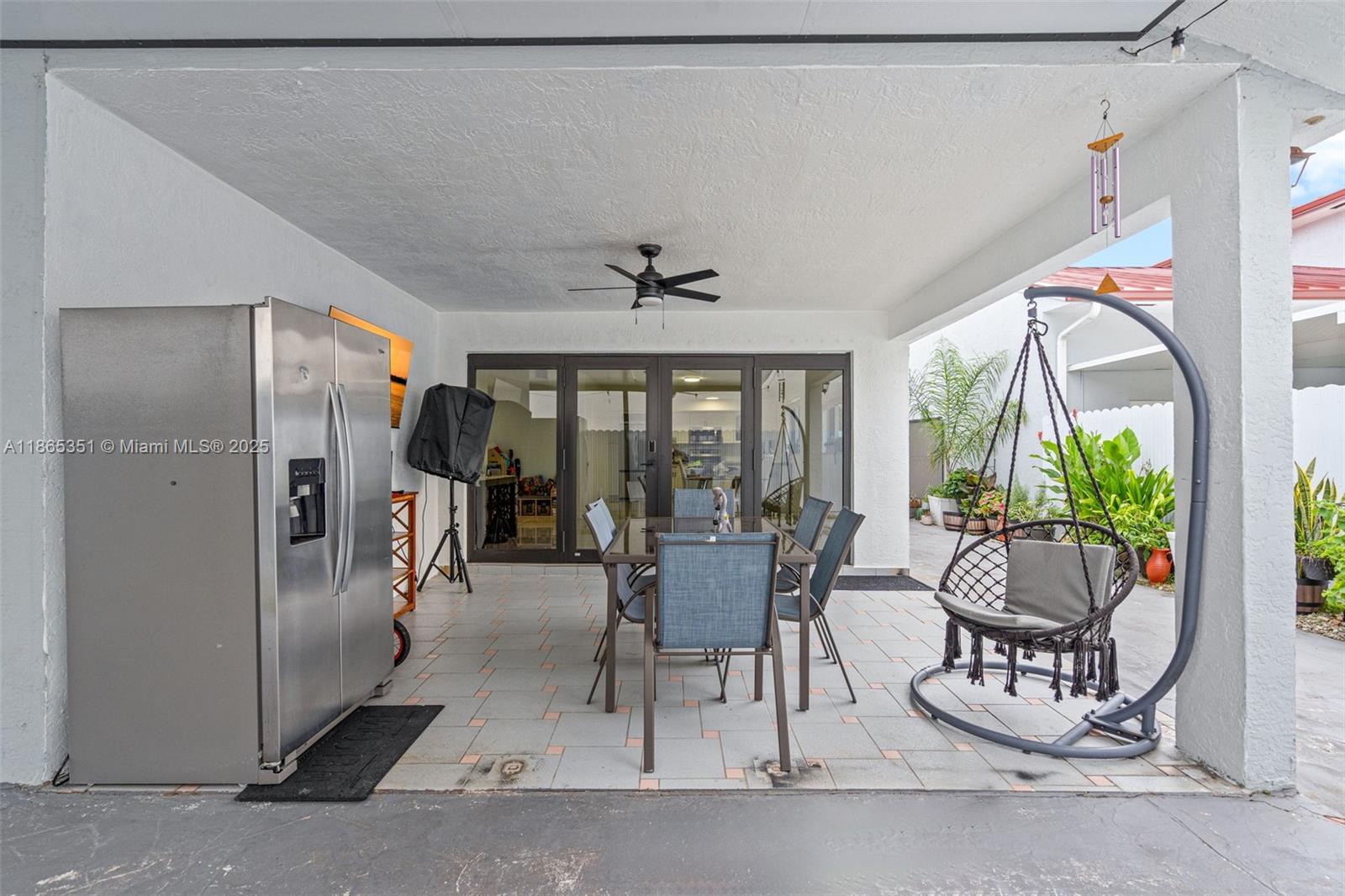 WEST LAKES GARDENS - Residential