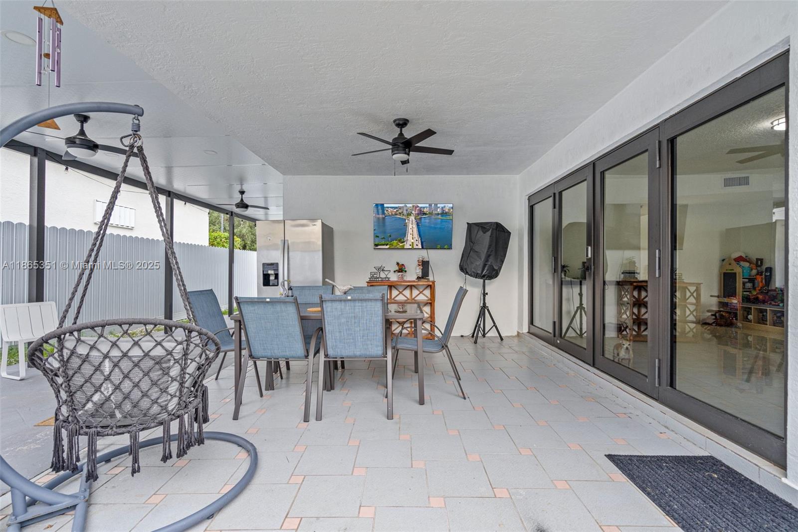 WEST LAKES GARDENS - Residential