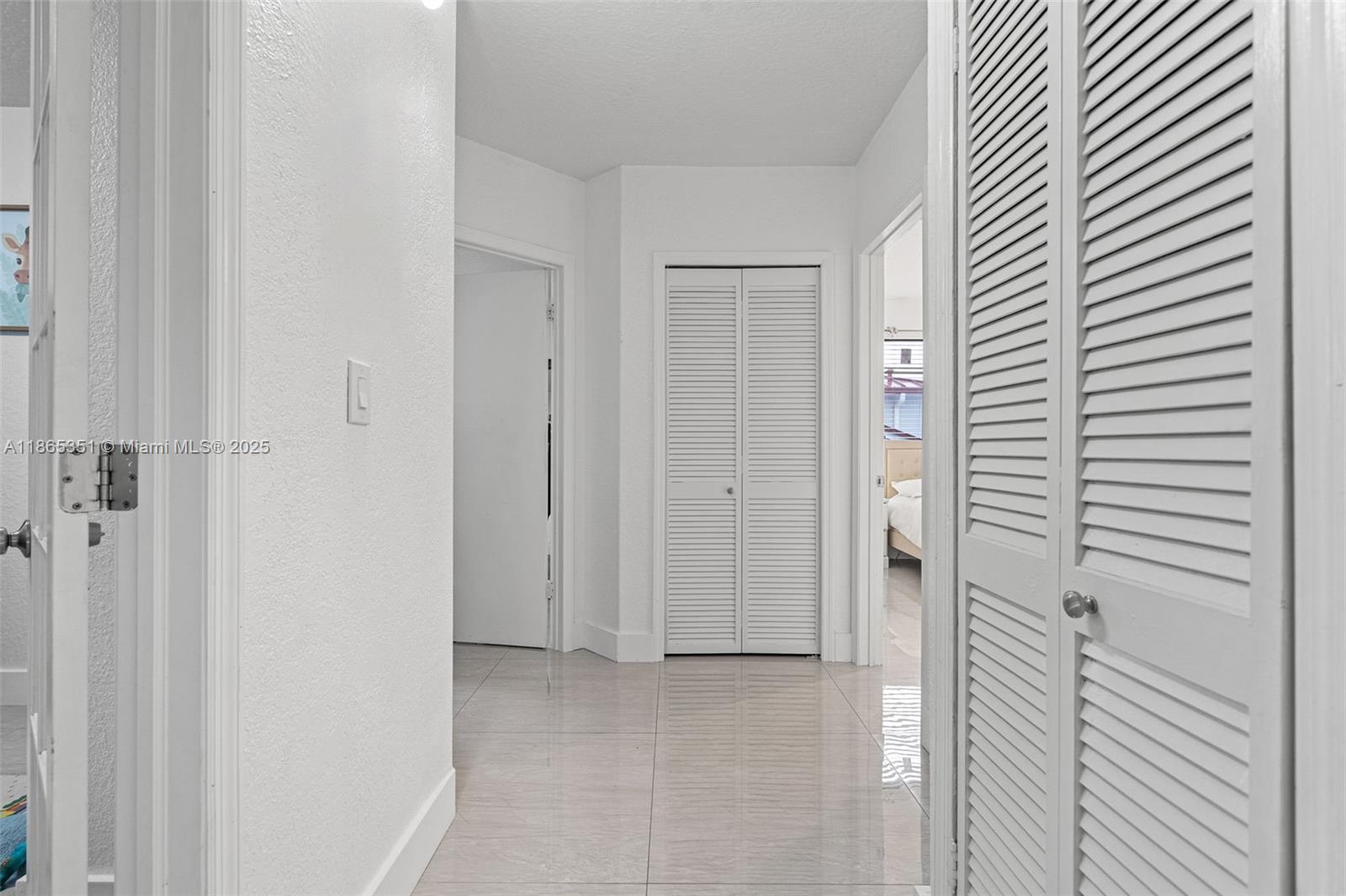 WEST LAKES GARDENS - Residential