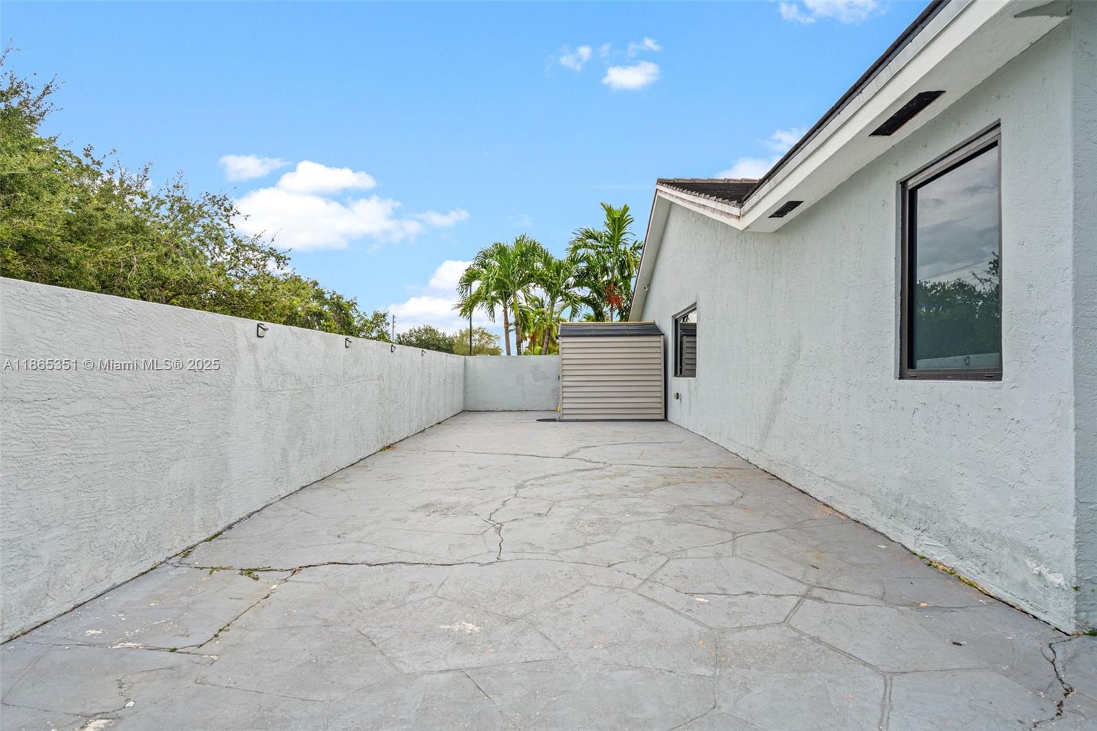 WEST LAKES GARDENS - Residential