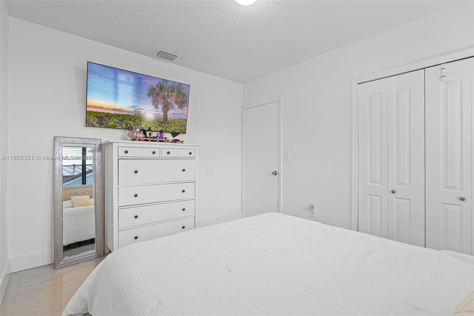 WEST LAKES GARDENS - Residential