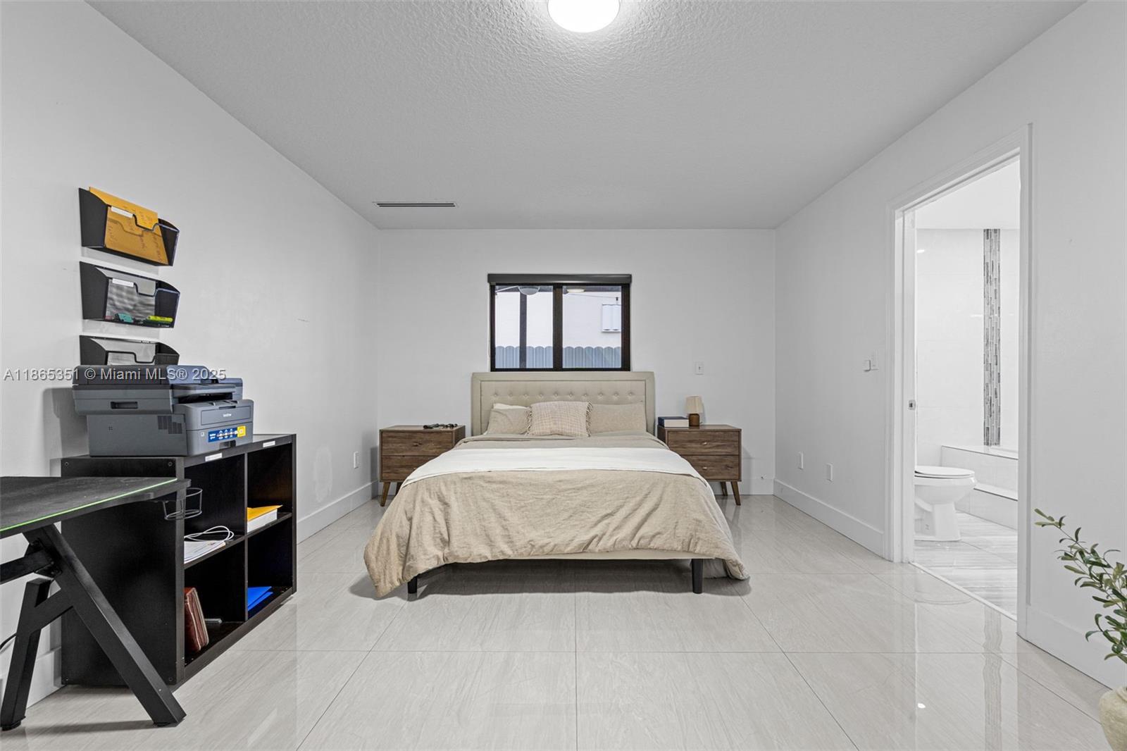 WEST LAKES GARDENS - Residential