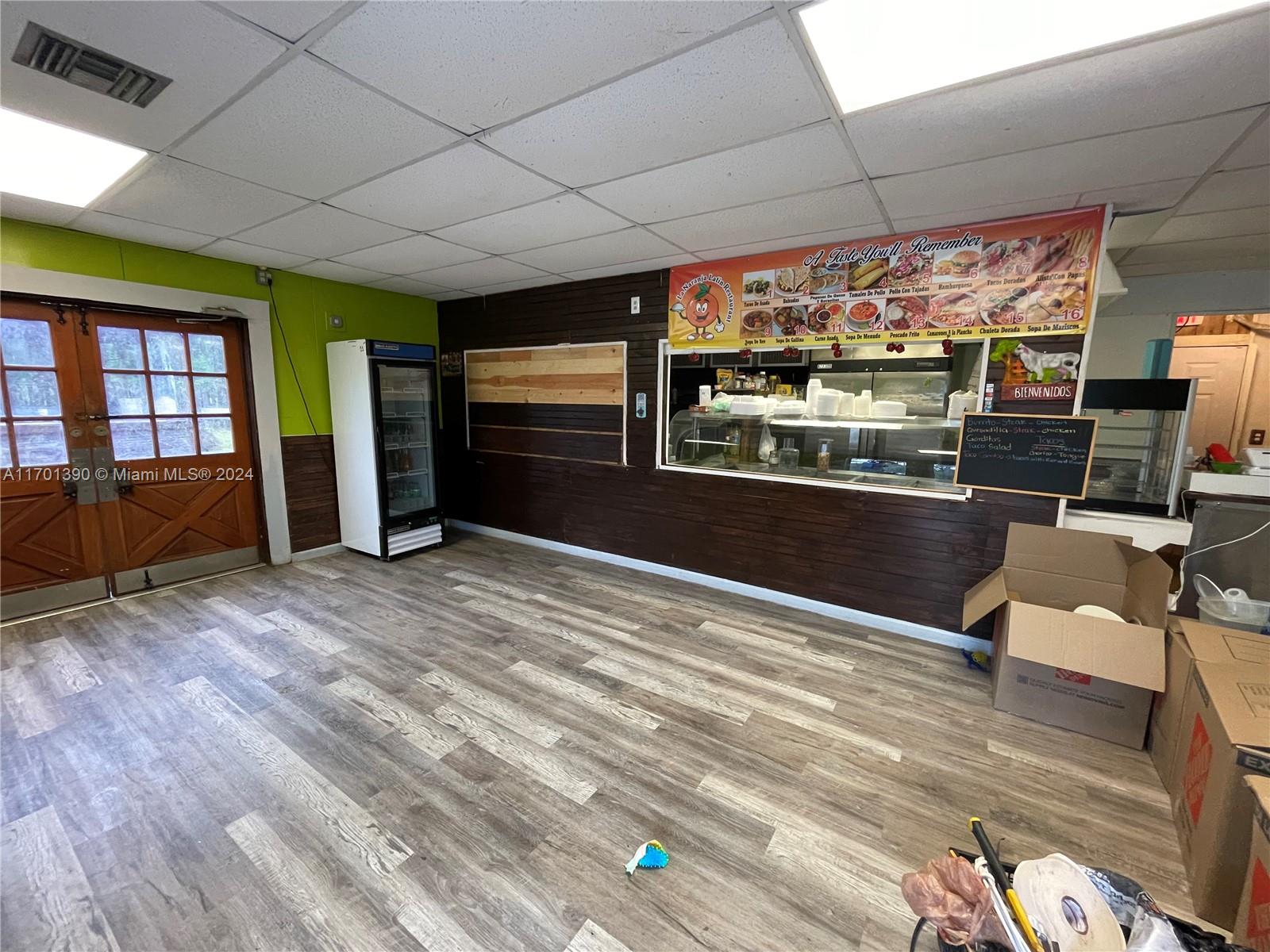 TROPICAL ACRES - Commercial Sale