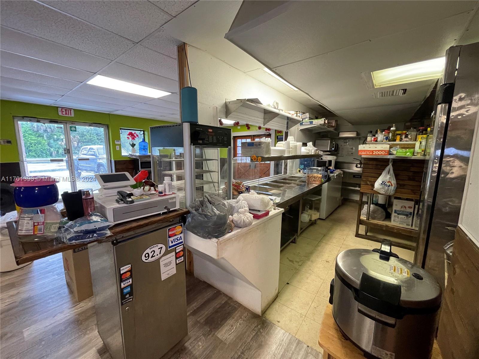 TROPICAL ACRES - Commercial Sale