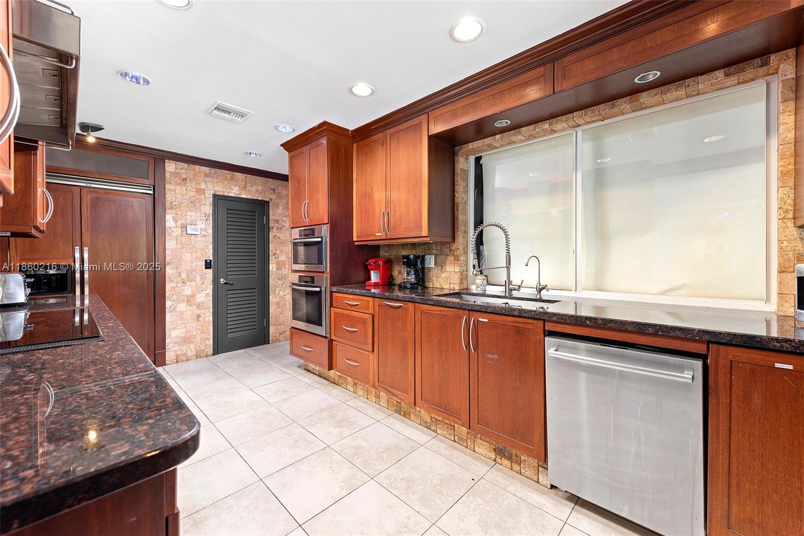 BISCAYNE GARDENS SEC A - Residential Lease