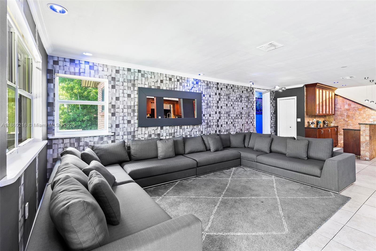 BISCAYNE GARDENS SEC A - Residential Lease