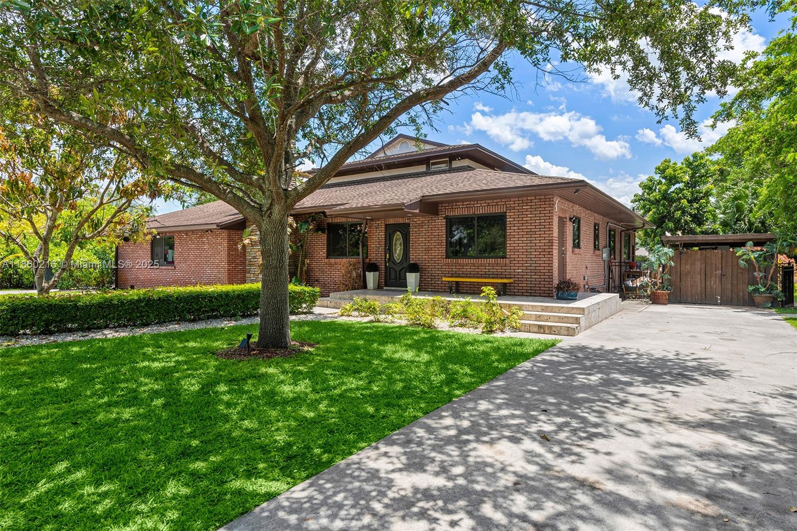 BISCAYNE GARDENS SEC A - Residential Lease