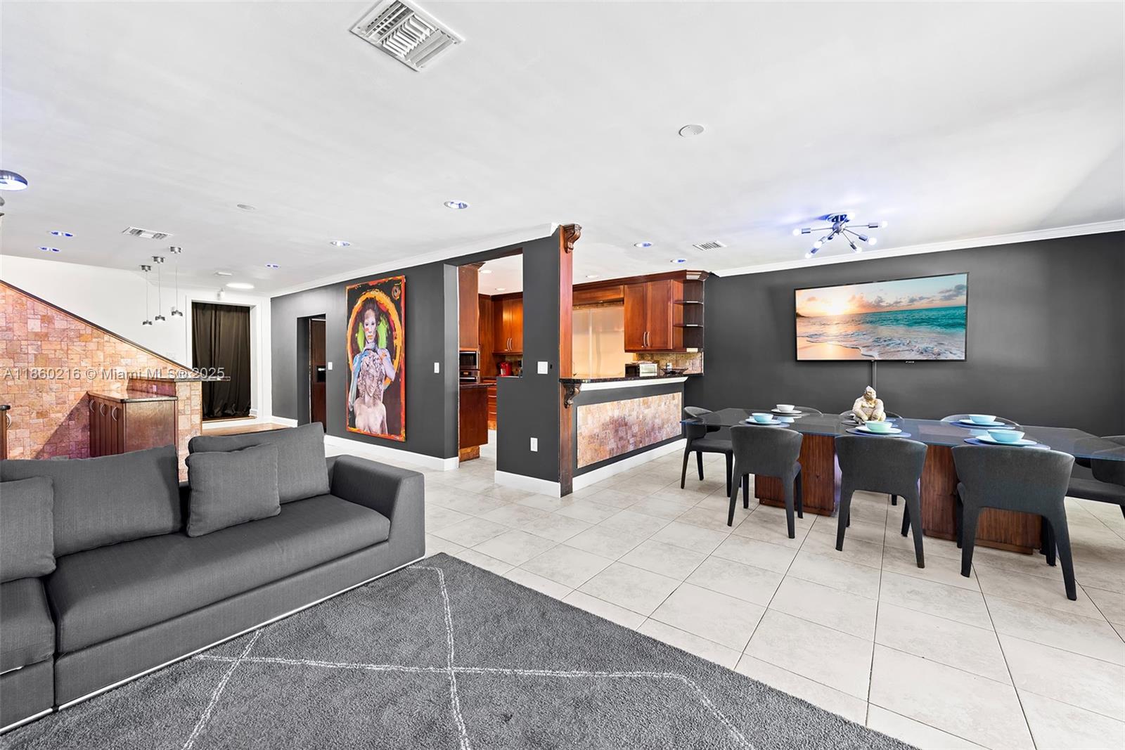 BISCAYNE GARDENS SEC A - Residential Lease