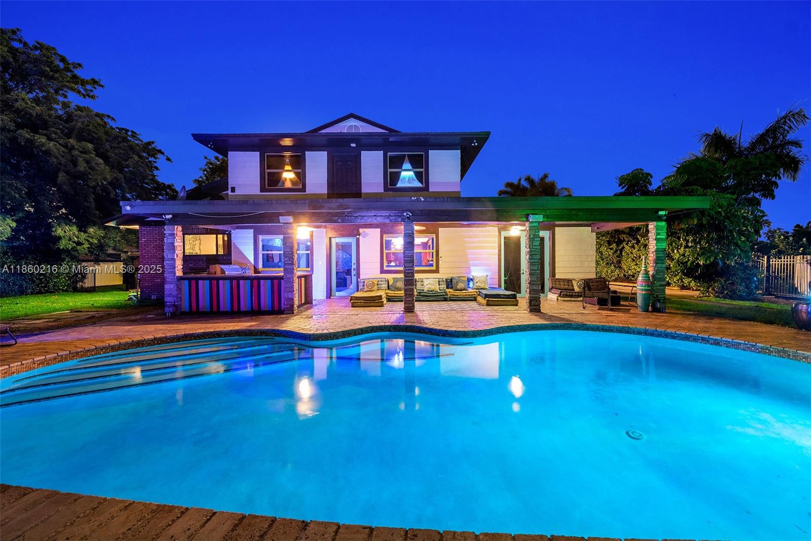 On an oversized acre, this private estate offers a secluded tropical paradise with a heated saltwater pool, jacuzzi, and tiki hut. The home features kitchens and a game room and a night club. It has six bedrooms, including a master and a junior master. there is plenty of parking space. This home is perfect for differnt events.
Rent price is based in a 12 month lease buit Short term rental is available.