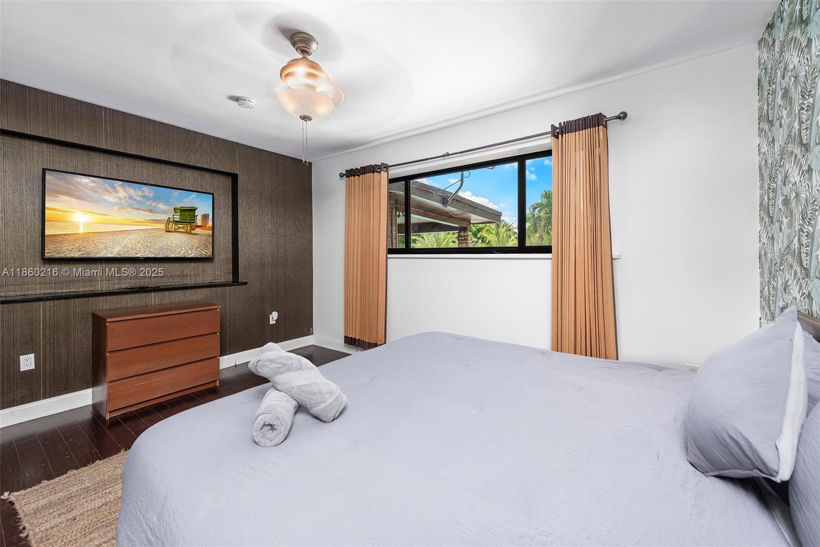 BISCAYNE GARDENS SEC A - Residential Lease