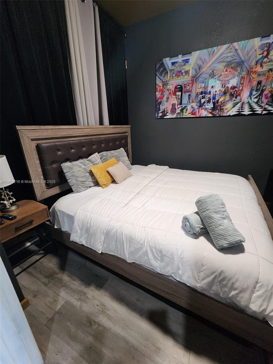 BISCAYNE GARDENS SEC A - Residential Lease