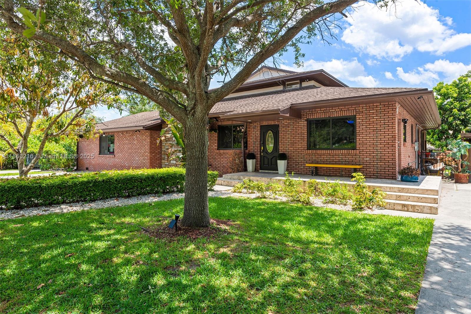 BISCAYNE GARDENS SEC A - Residential Lease