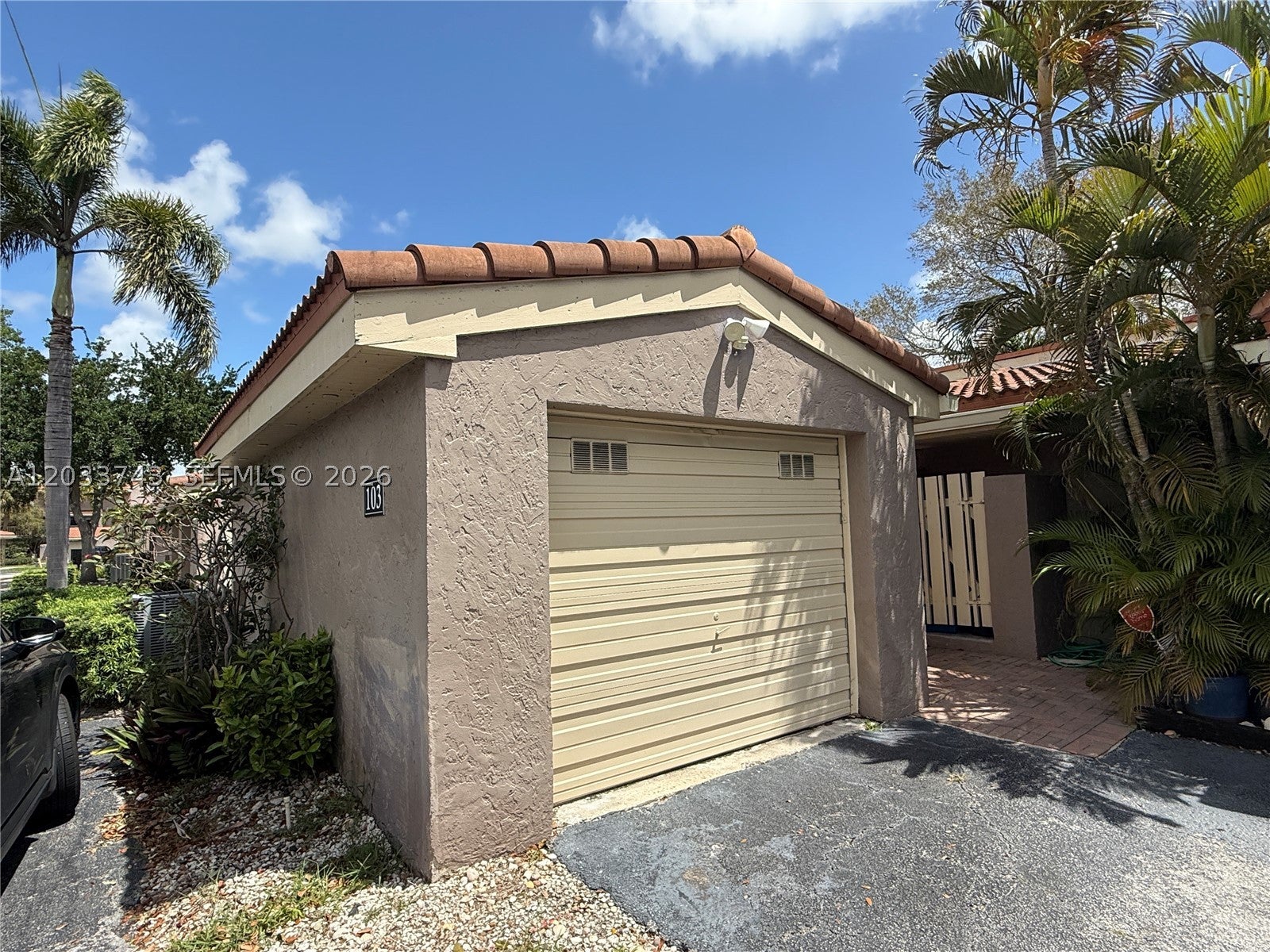 103 Tweedbrook Ln