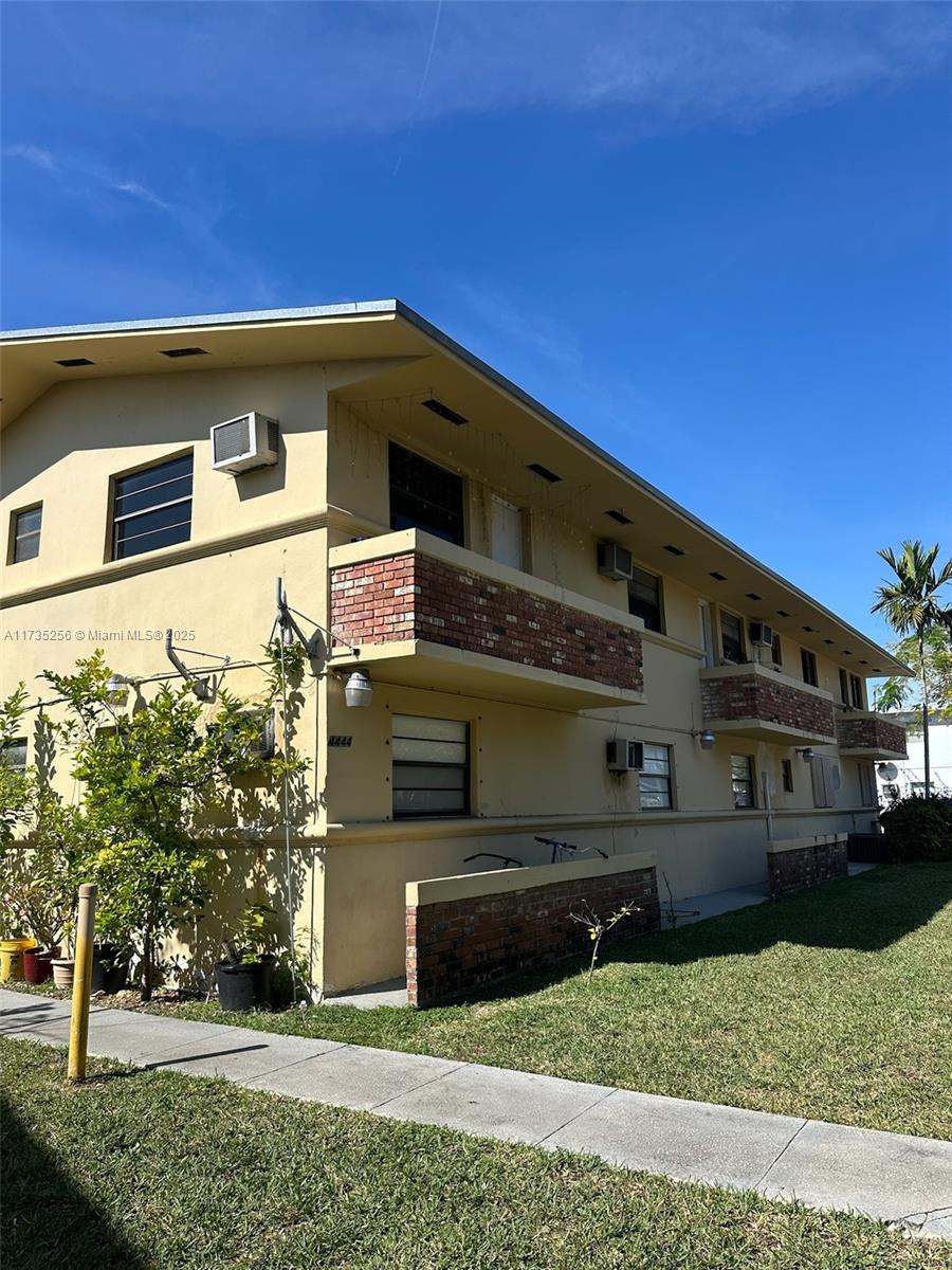 Property for Sale at 4444 Sw 67th Ave 2, Miami, Broward County, Florida - Bedrooms: 1 
Bathrooms: 1  - $210,000