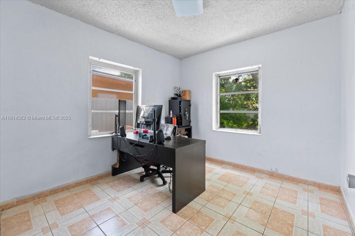 CAROLE ANNE PARK - Residential