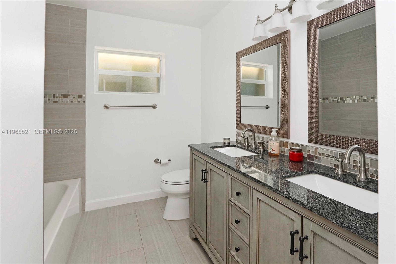 SNAPPER CREEK PARK UNIT N - Residential