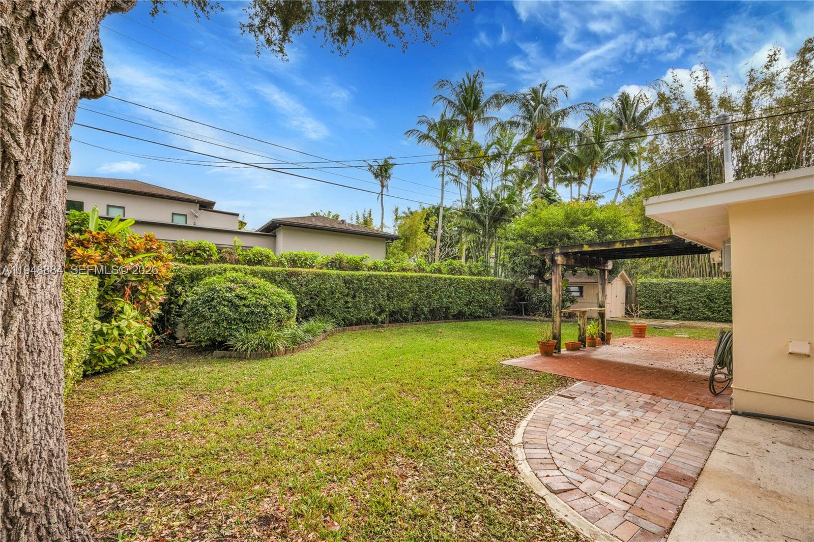 BEVERLY GARDENS - Residential