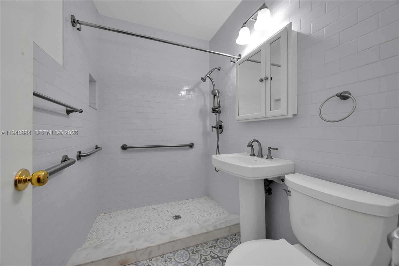 BEVERLY GARDENS - Residential