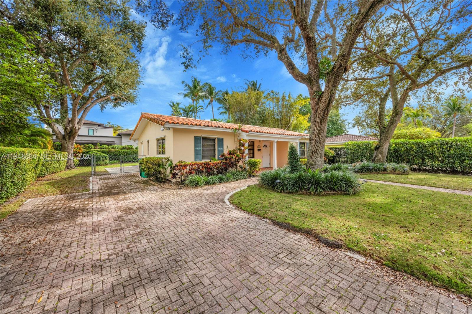 BEVERLY GARDENS - Residential