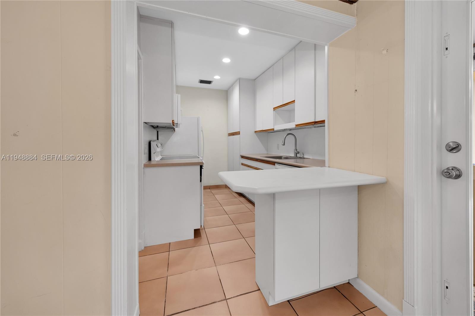 BEVERLY GARDENS - Residential