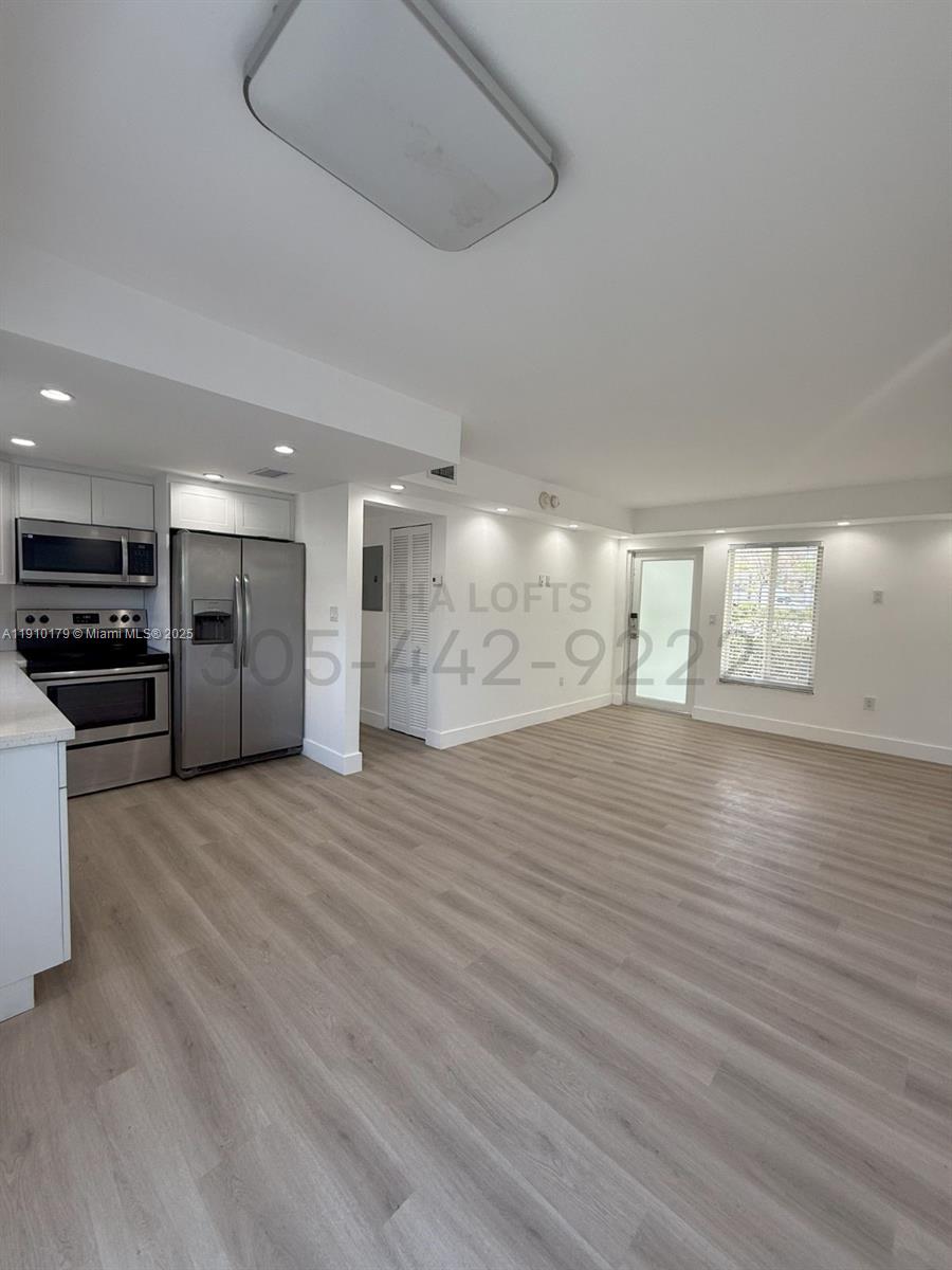 LAWRENCE EST LAND CO - Residential Lease