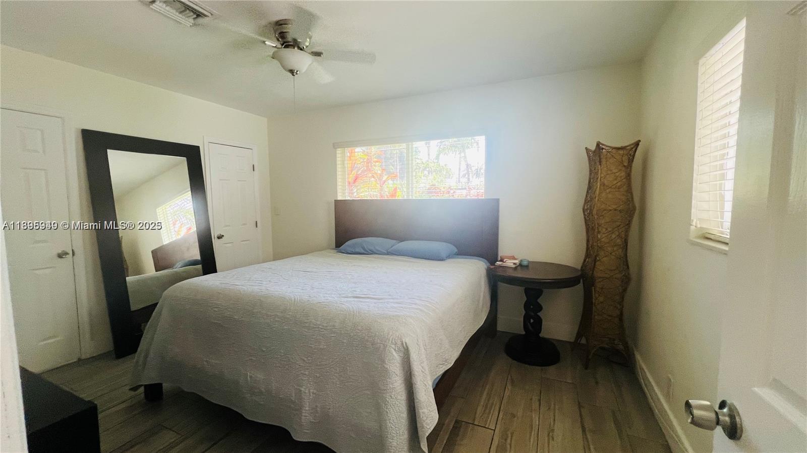 COUNTRY CLUB HOMES - Residential Lease