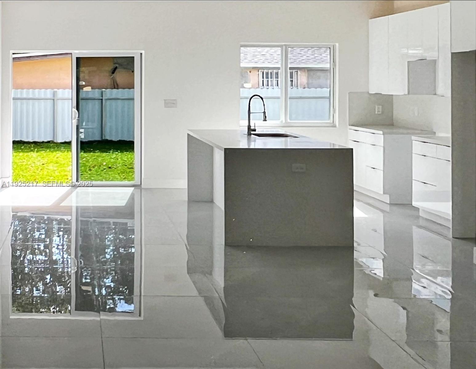 1ST ADDN TO LAWNDALE - Residential