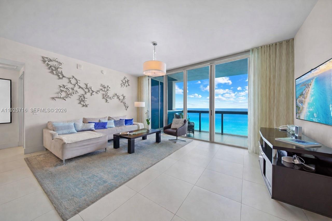 NORTH CARILLON BEACH - Residential