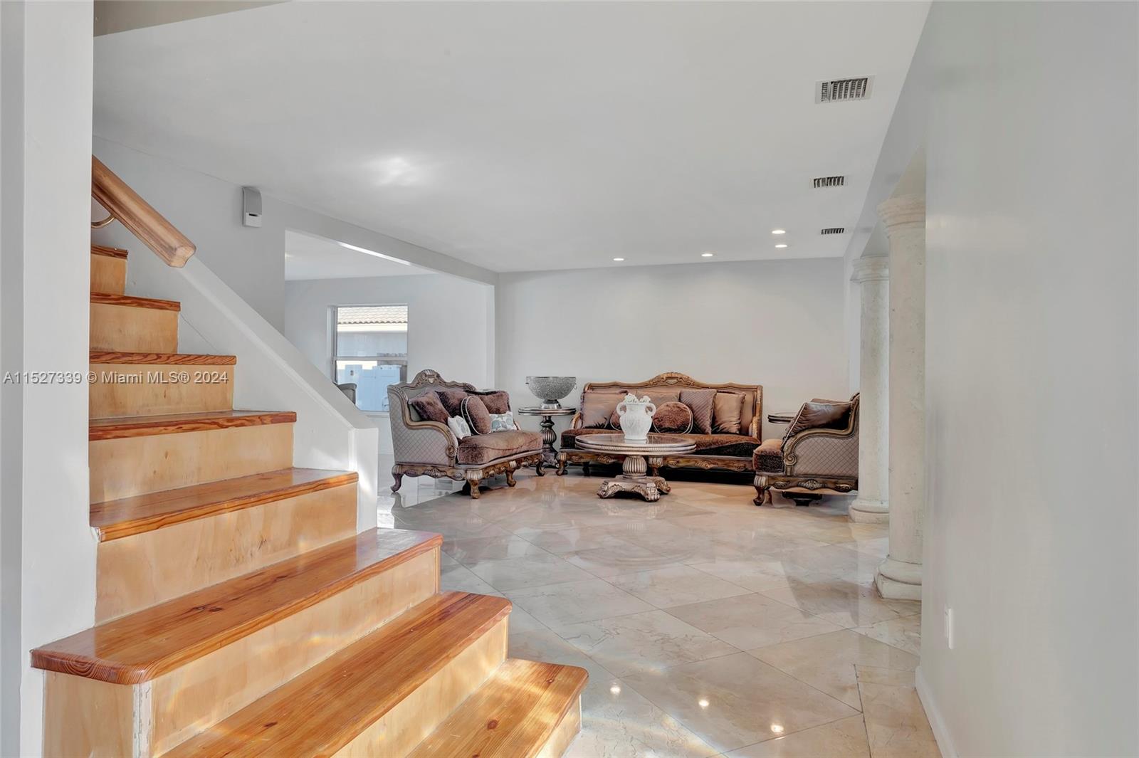 EASTERN SHORES 1ST ADDN - Residential