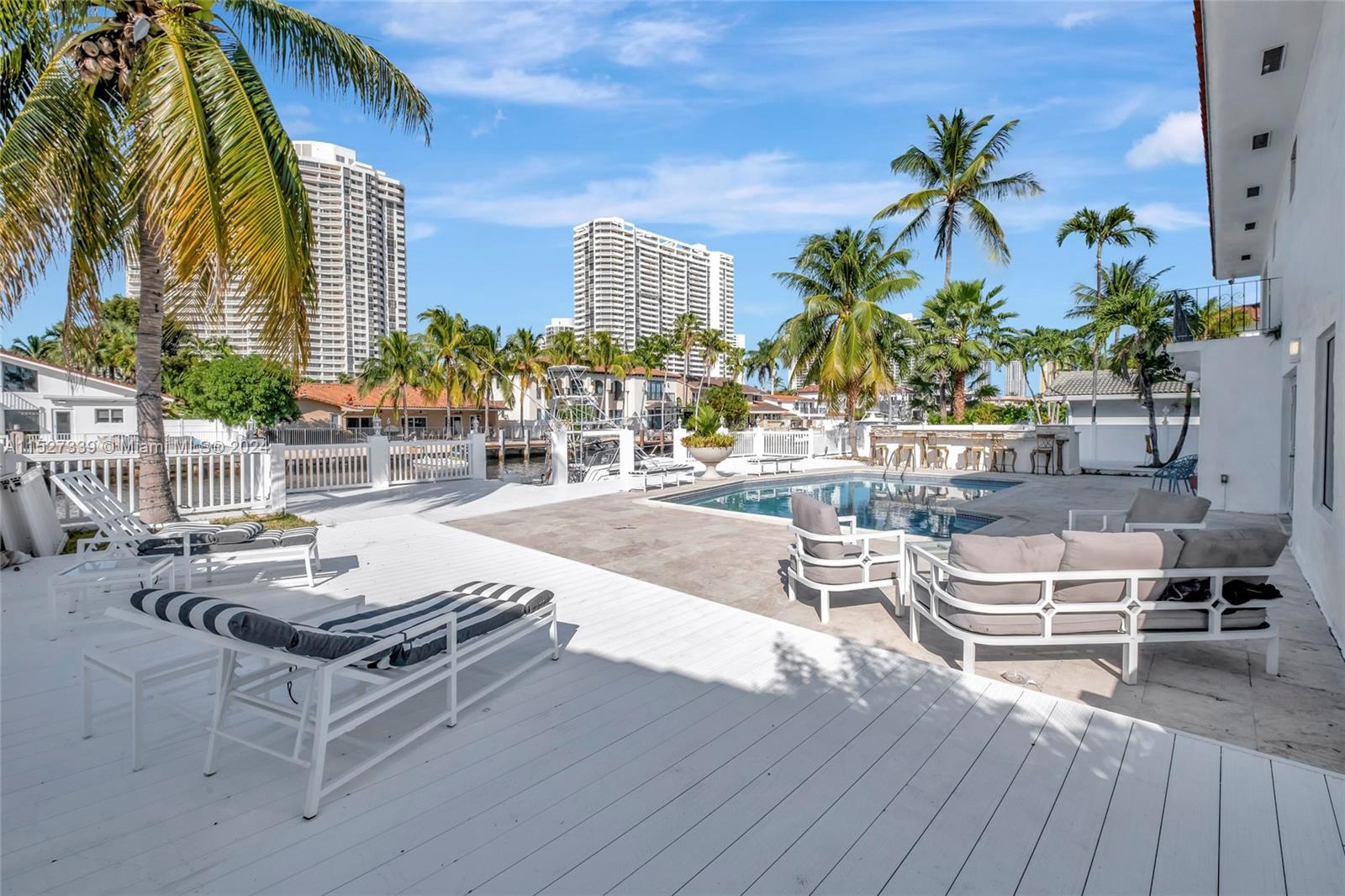 EASTERN SHORES 1ST ADDN - Residential