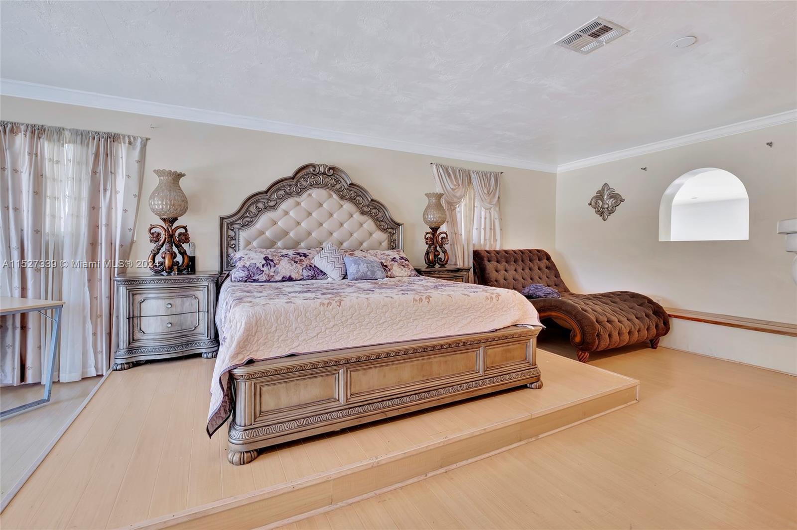 EASTERN SHORES 1ST ADDN - Residential