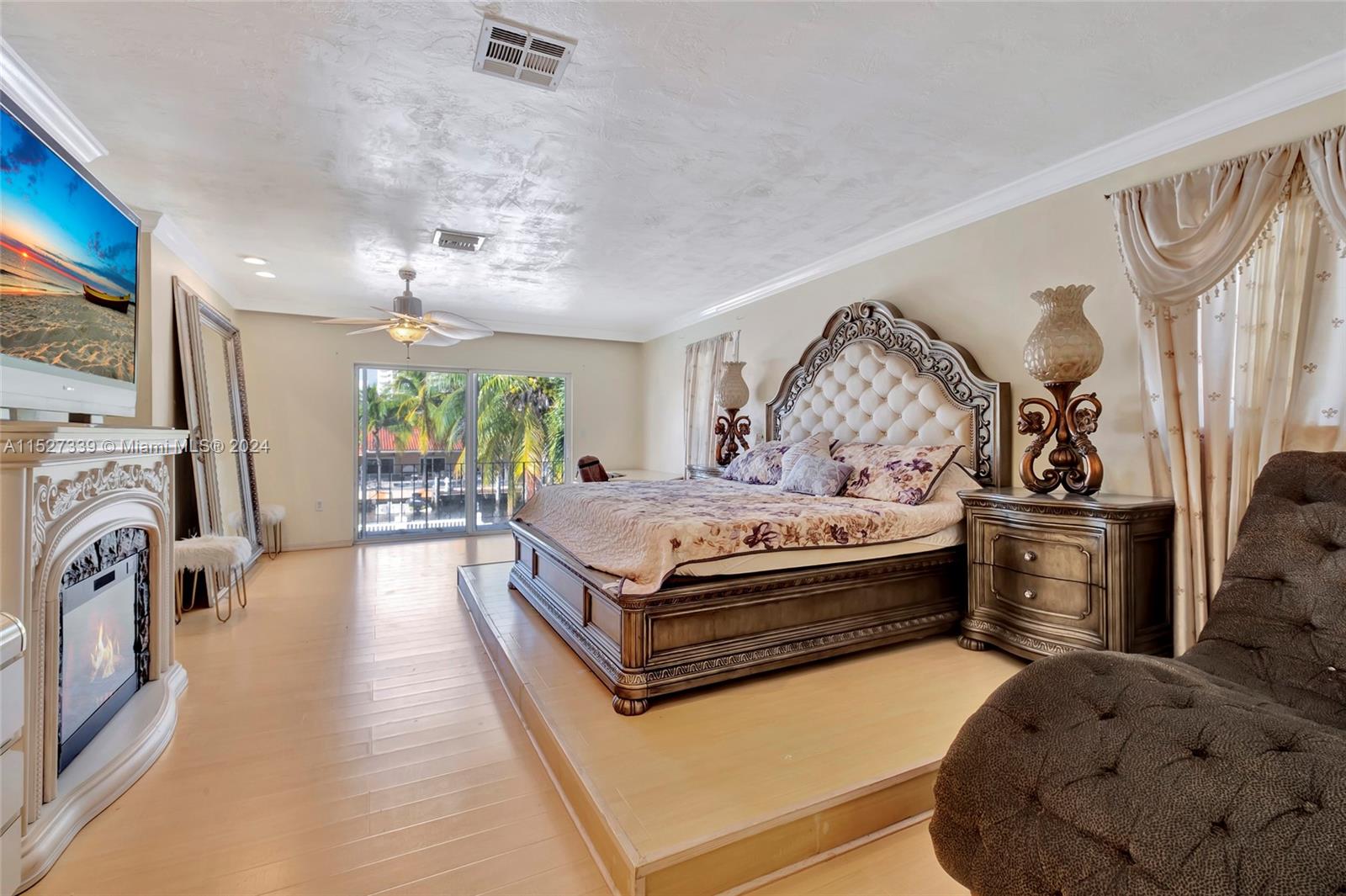 EASTERN SHORES 1ST ADDN - Residential