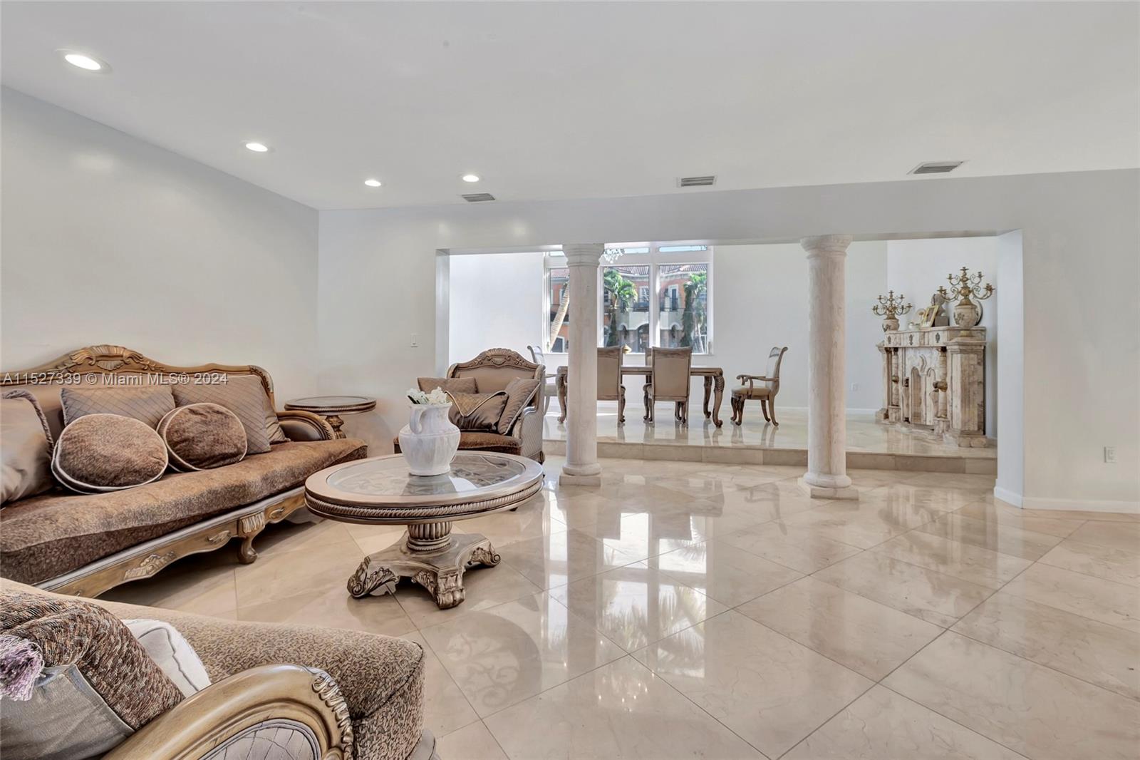 EASTERN SHORES 1ST ADDN - Residential