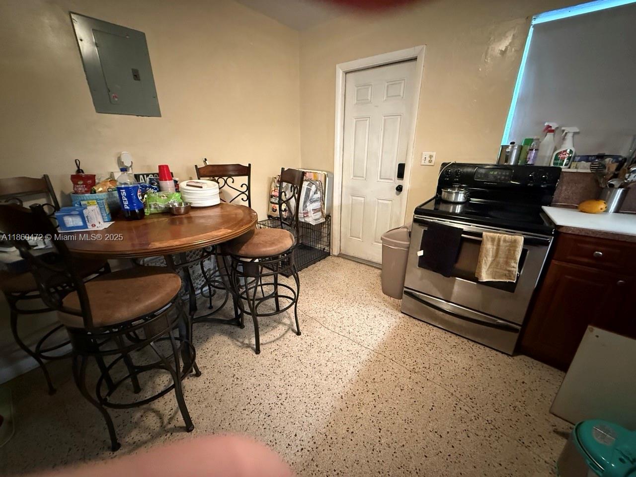 FLORAL HEIGHTS - Residential Income