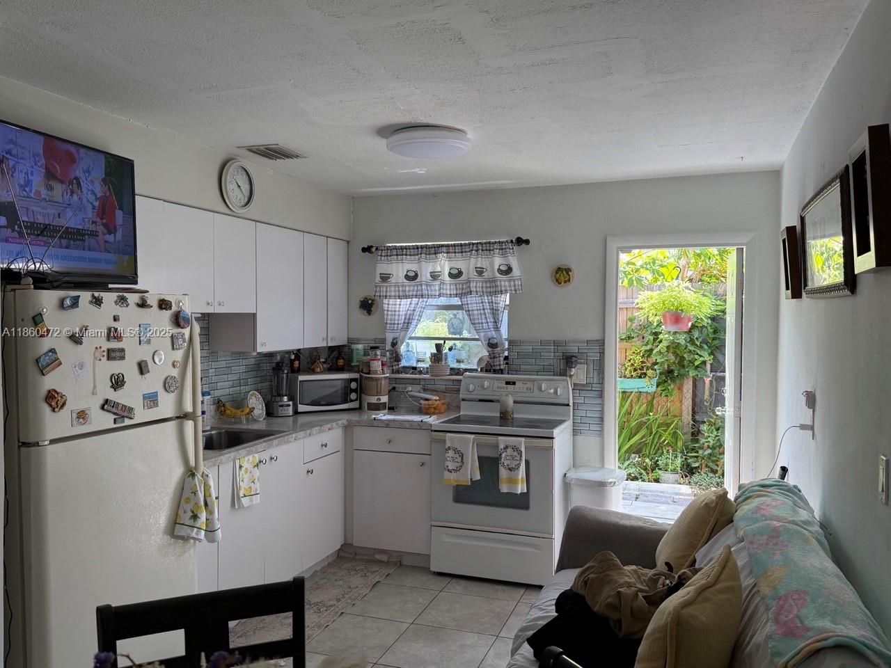 FLORAL HEIGHTS - Residential Income