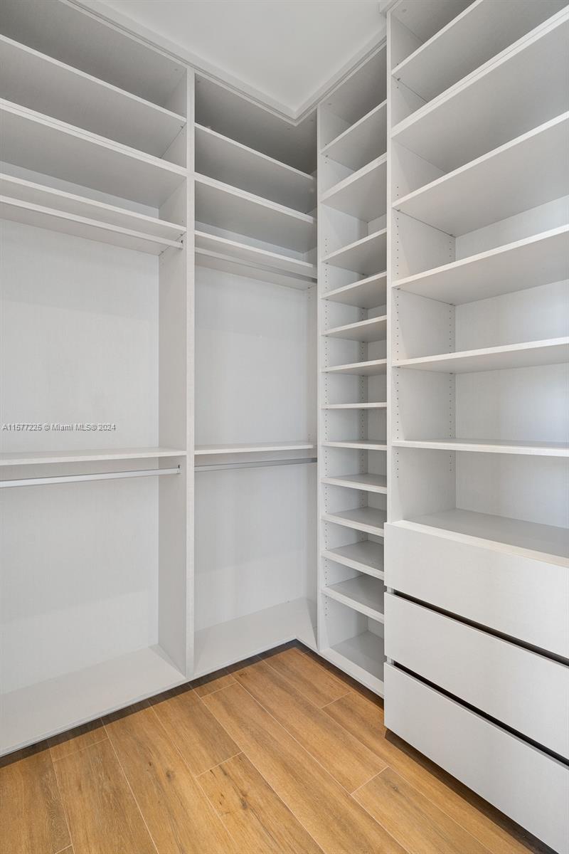 Palm Terrace - Residential