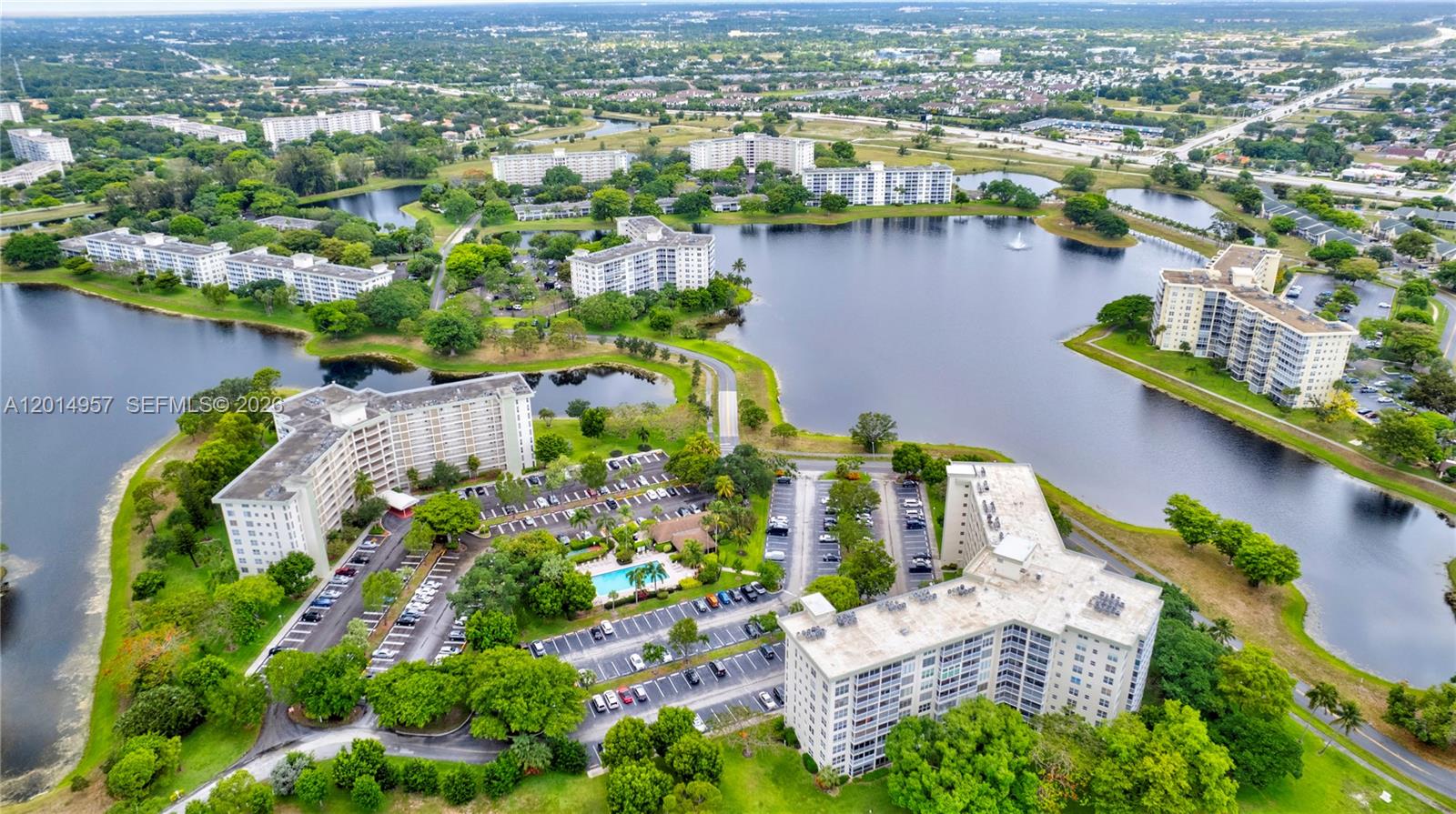 NO 49 PALM-AIRE COUNTRY C - Residential