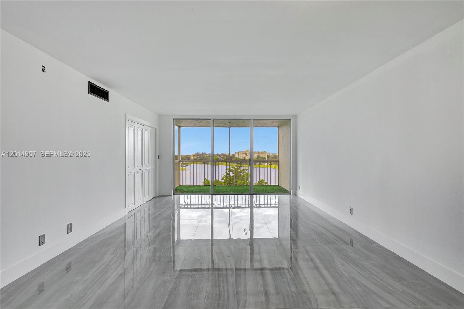 NO 49 PALM-AIRE COUNTRY C - Residential
