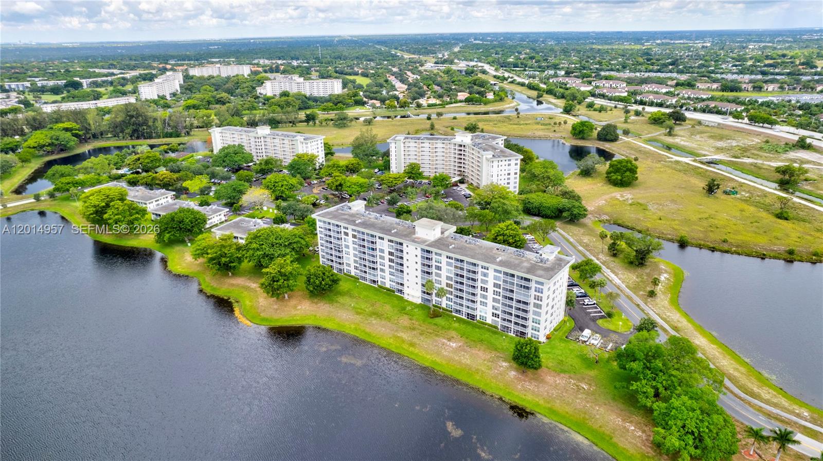 NO 49 PALM-AIRE COUNTRY C - Residential