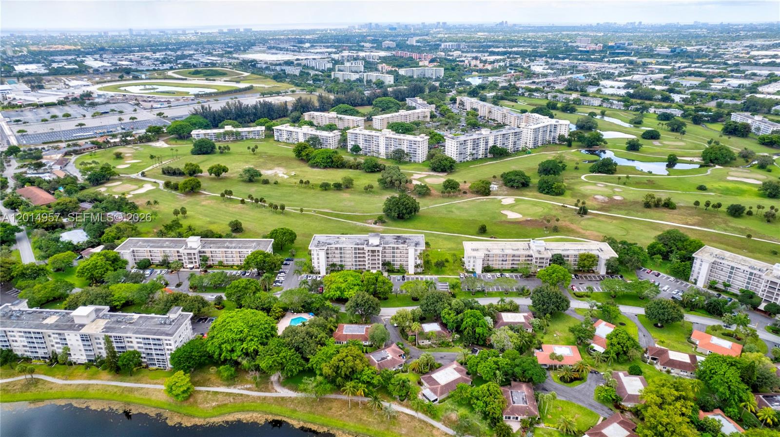 NO 49 PALM-AIRE COUNTRY C - Residential