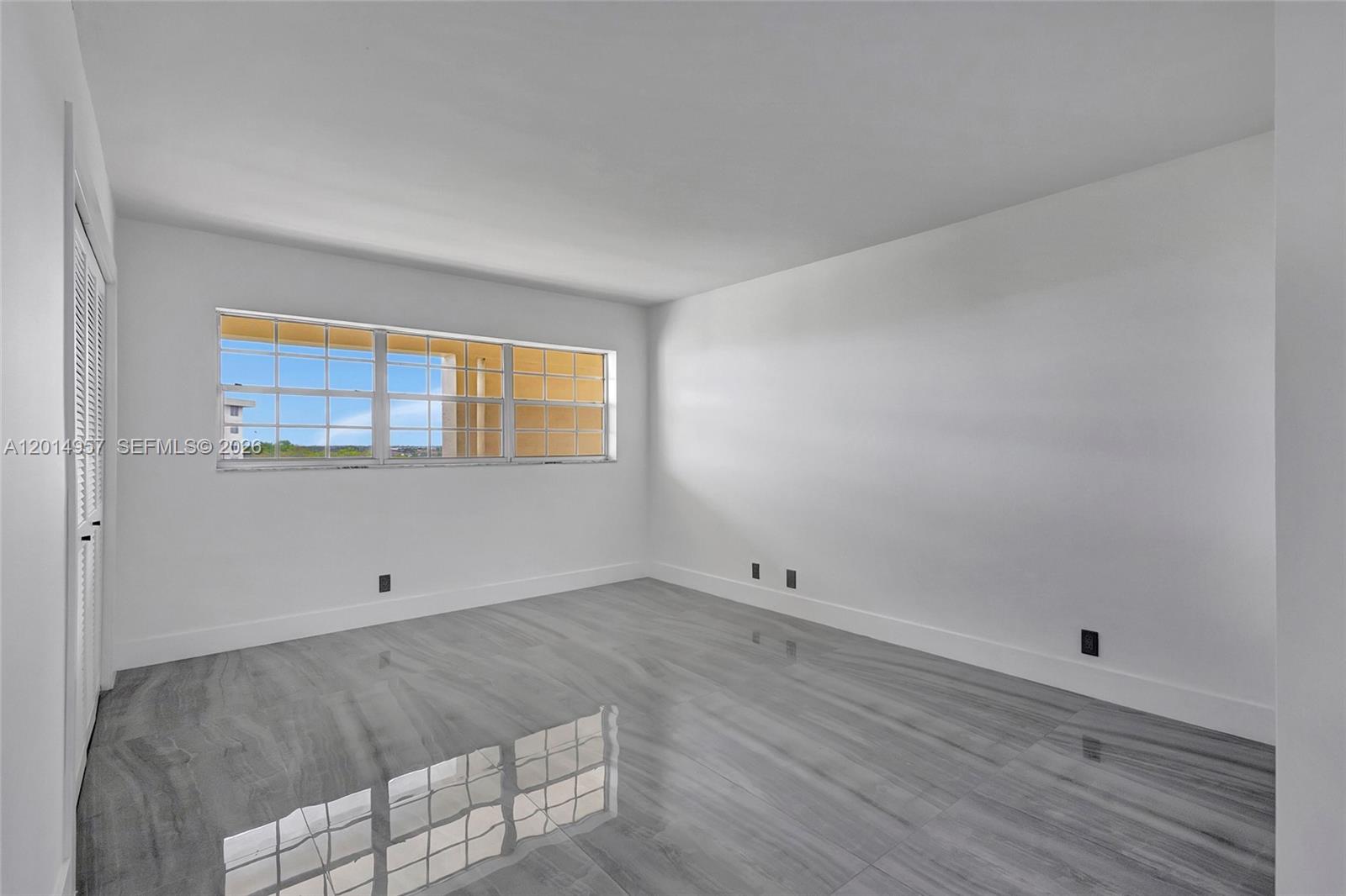 NO 49 PALM-AIRE COUNTRY C - Residential