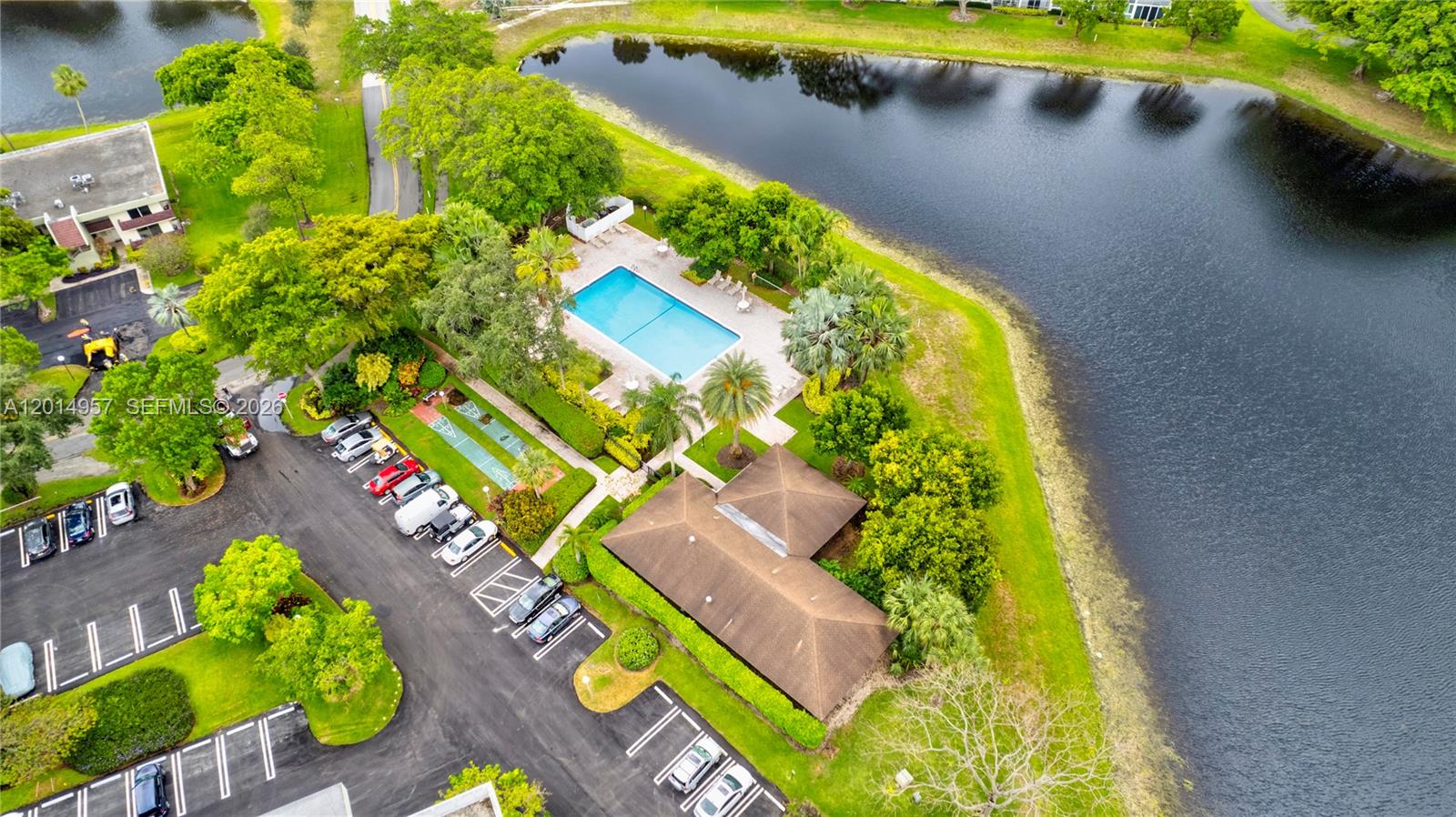 NO 49 PALM-AIRE COUNTRY C - Residential