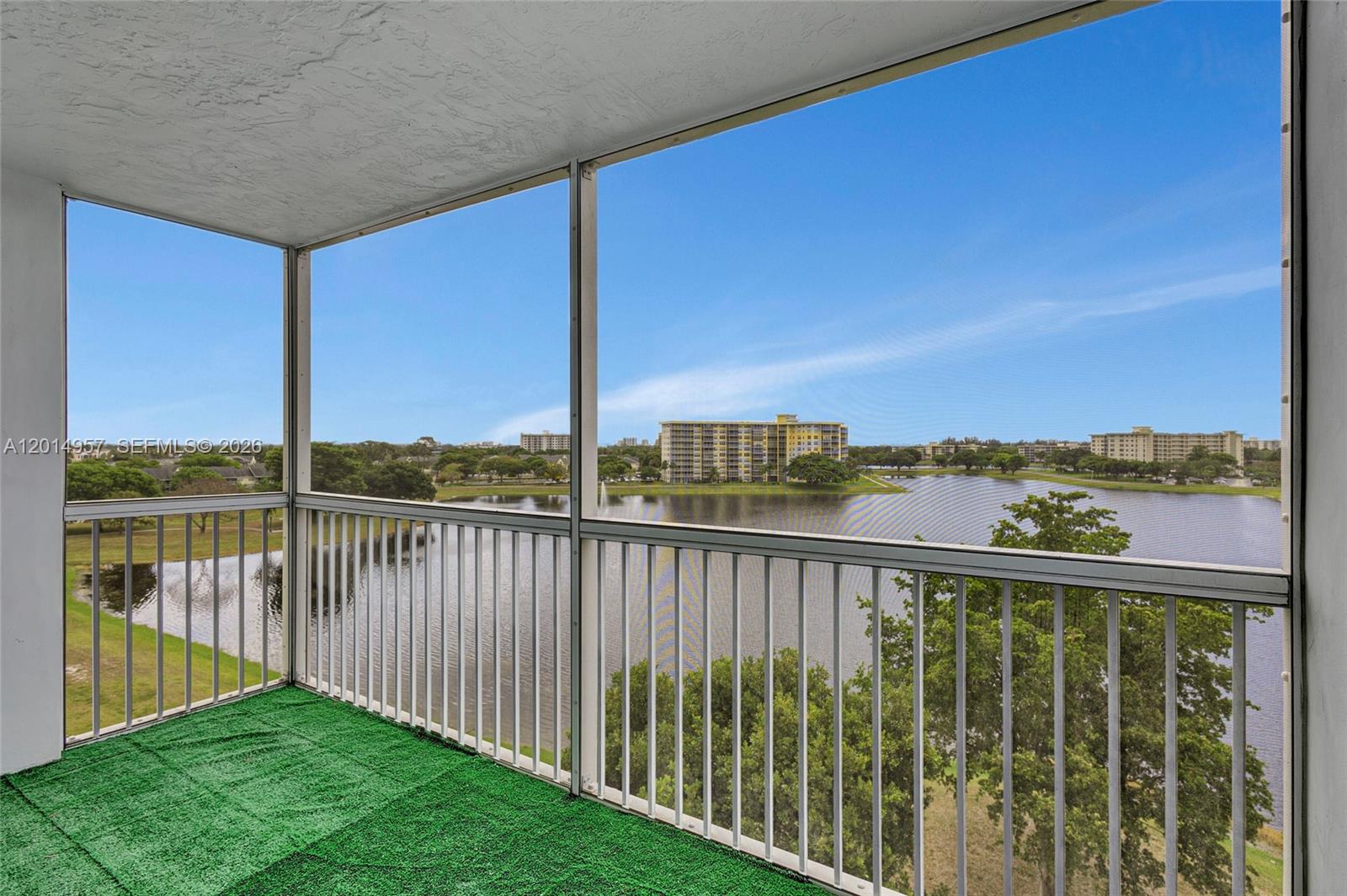 NO 49 PALM-AIRE COUNTRY C - Residential