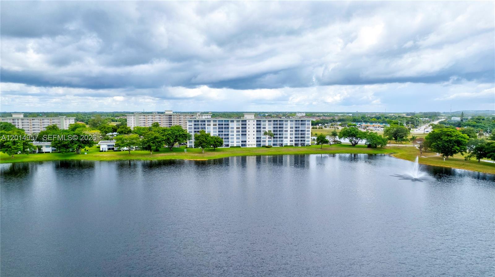 NO 49 PALM-AIRE COUNTRY C - Residential