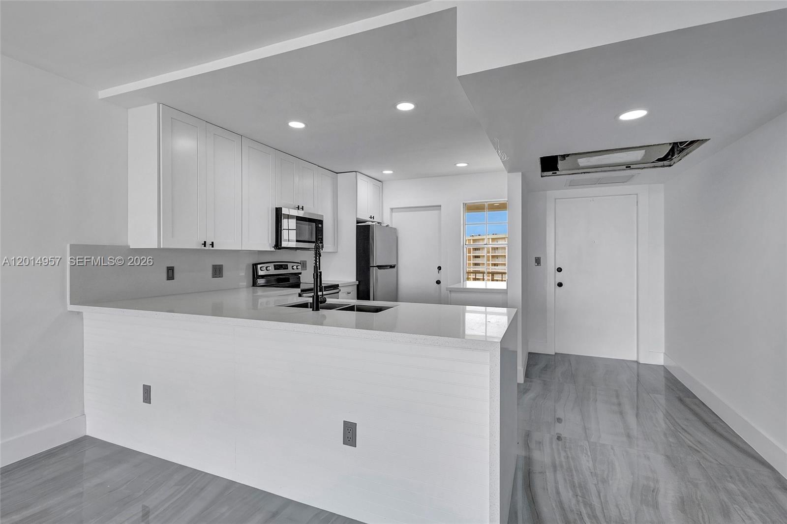NO 49 PALM-AIRE COUNTRY C - Residential