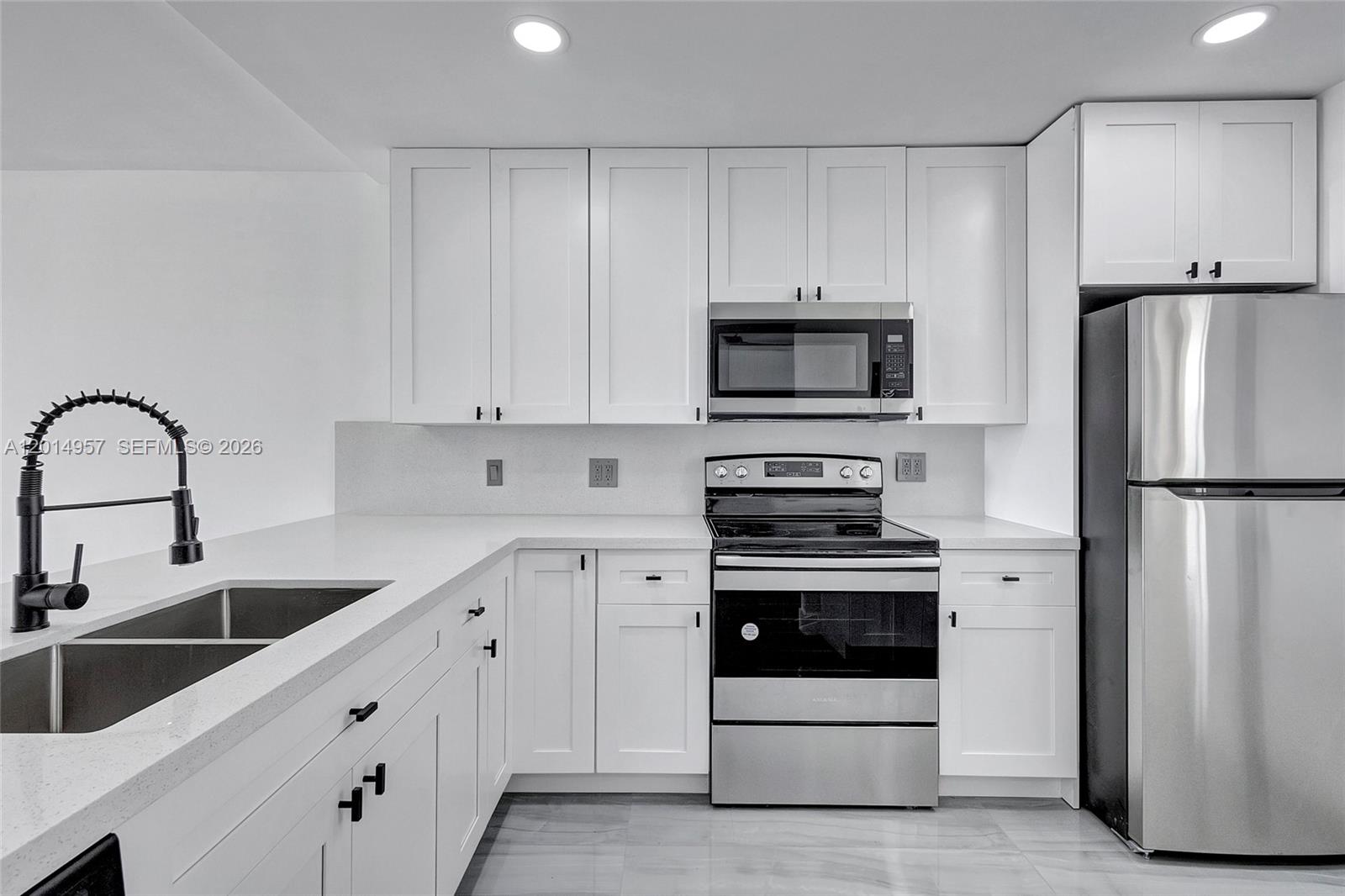 NO 49 PALM-AIRE COUNTRY C - Residential