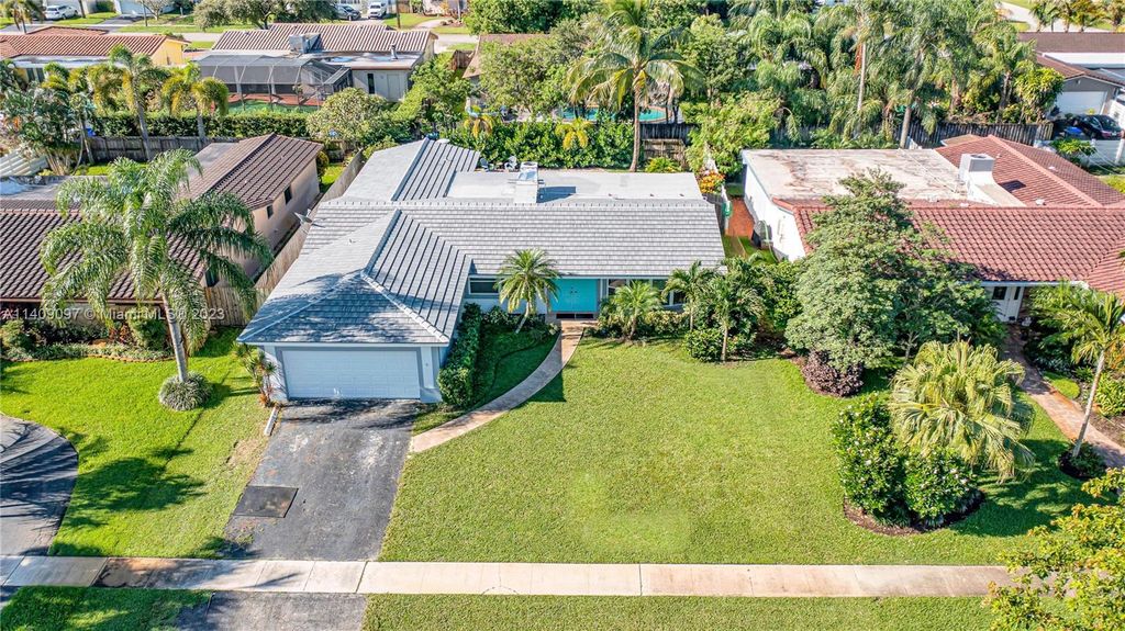 Photo of 4912 Roosevelt St, Hollywood, FL 33021 (MLS # A11409097)